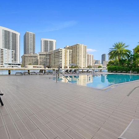 Hallandale Sky Water View Hallandale Beach Exterior photo