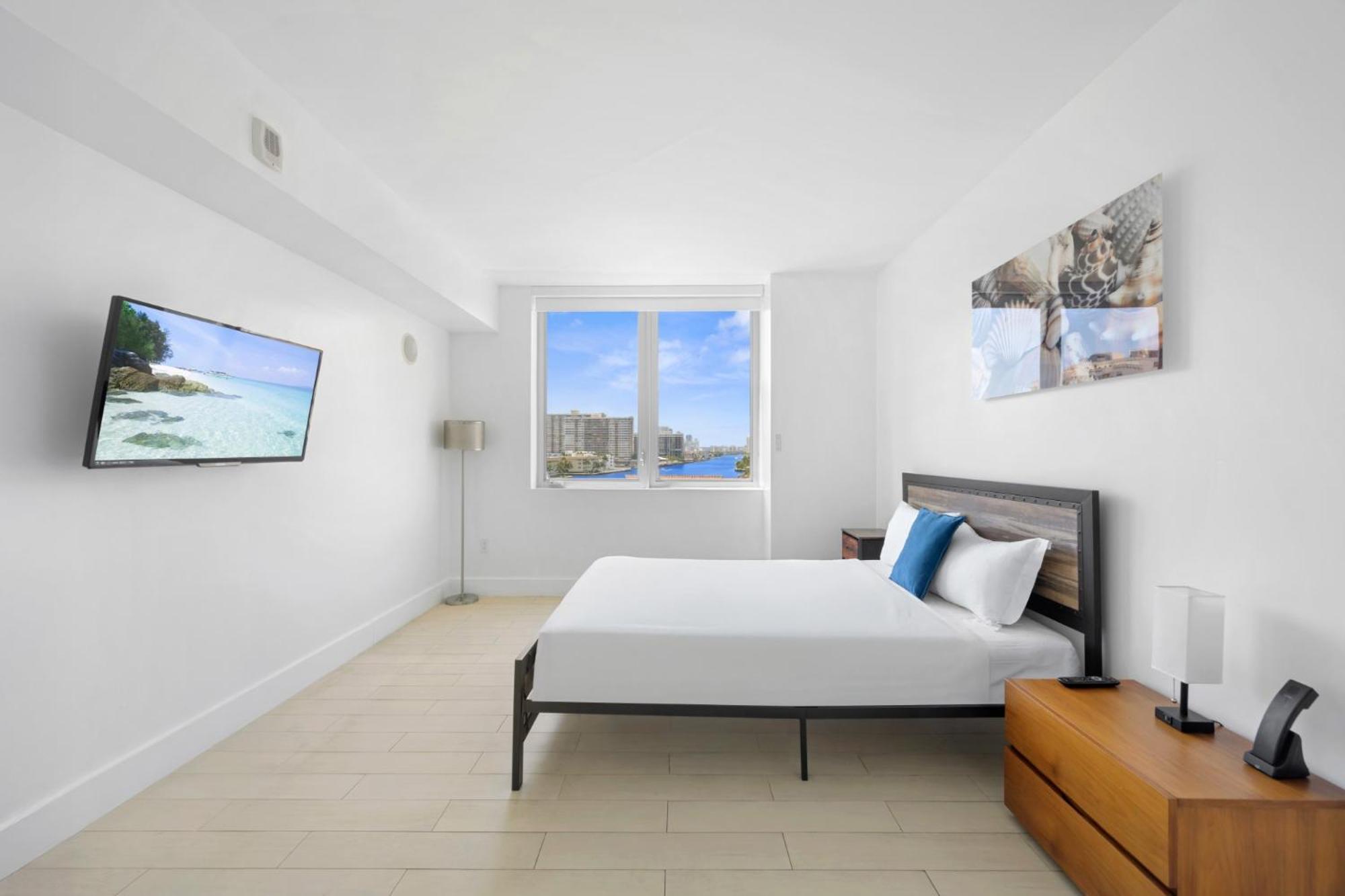 Hallandale Sky Water View Hallandale Beach Exterior photo